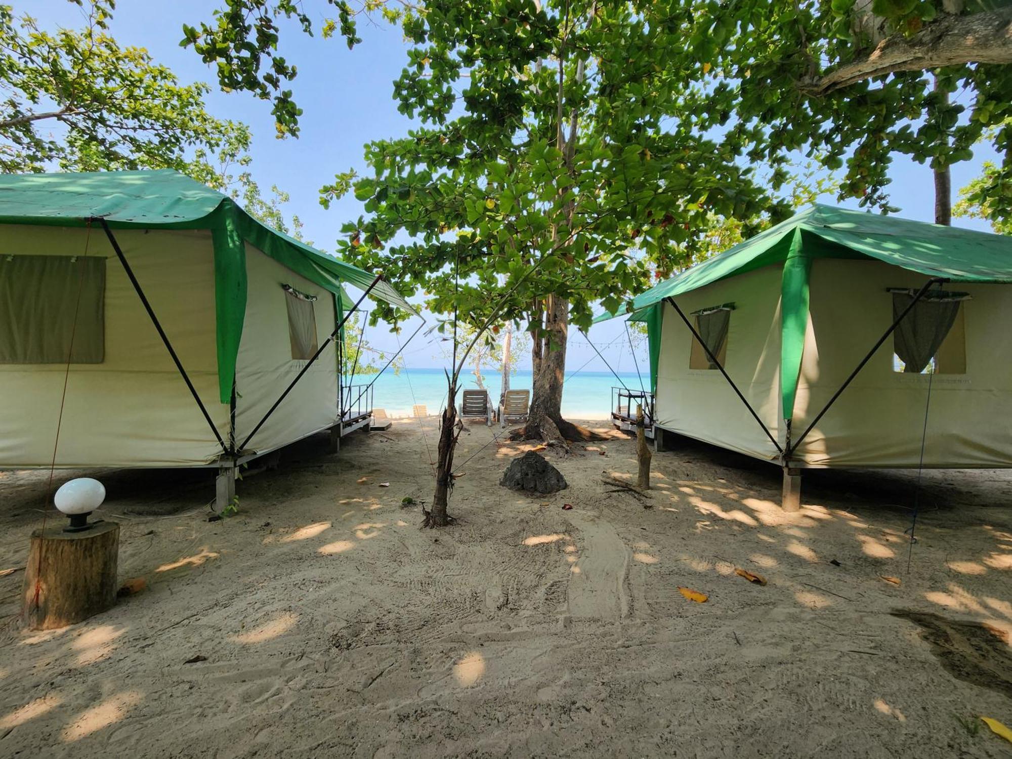 Koh Ngai Camping Restaurant @ Bar Eksteriør billede