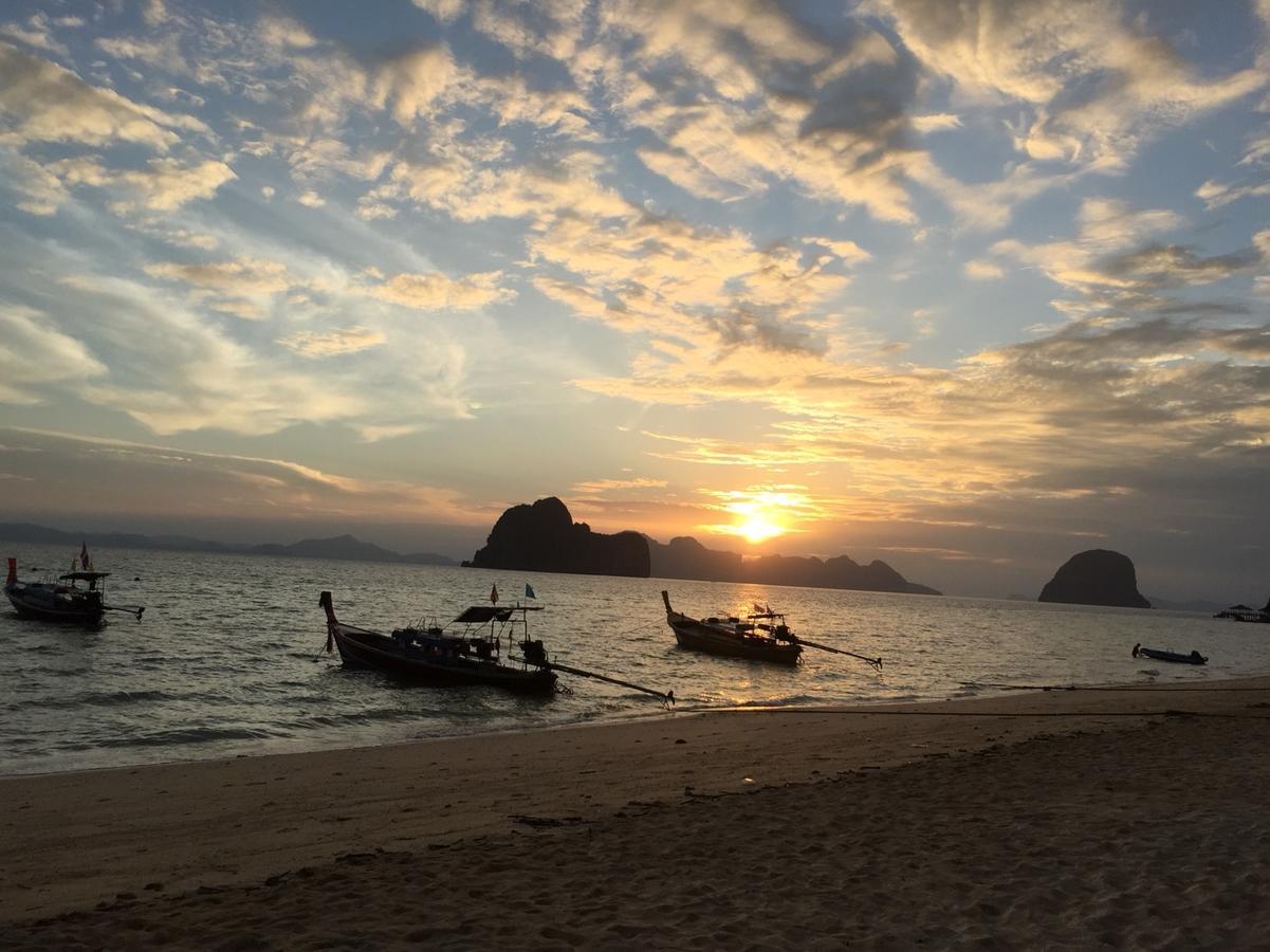Koh Ngai Camping Restaurant @ Bar Eksteriør billede