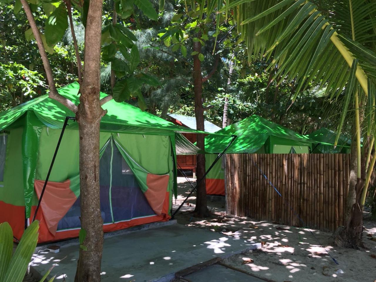 Koh Ngai Camping Restaurant @ Bar Eksteriør billede